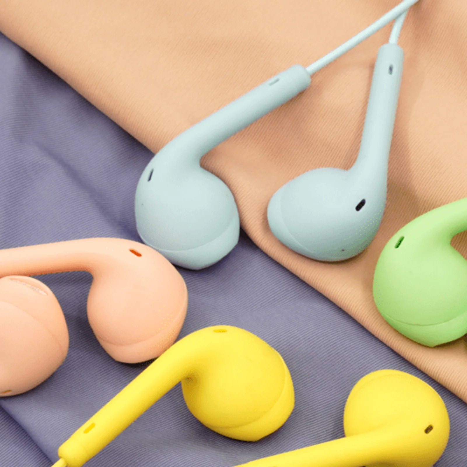 In-Ear-Headphone-Earphones-Wired-3-5mm-Corded-Earphones-In-Ear-Headphones-With-Microphone-Button-Control-2